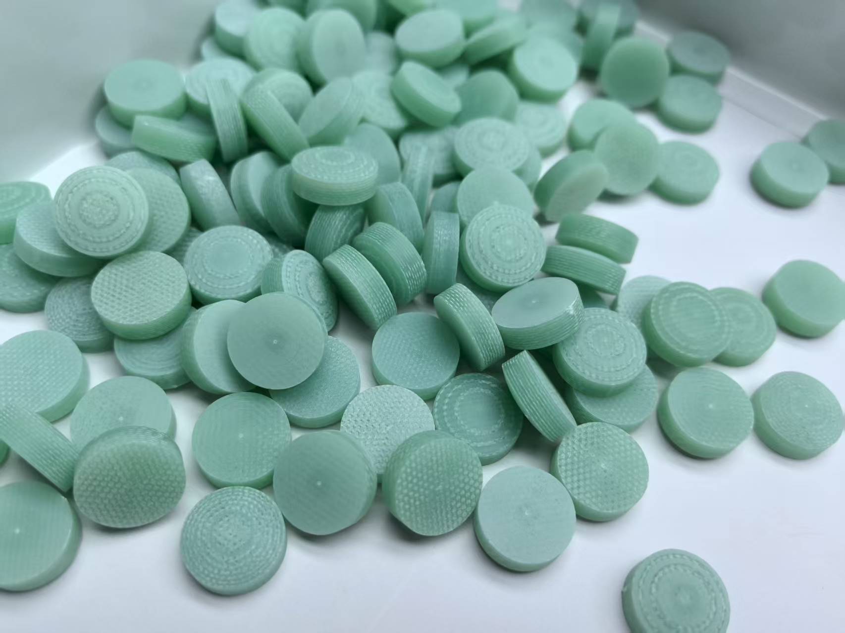 水晶绿色玻纤皮头